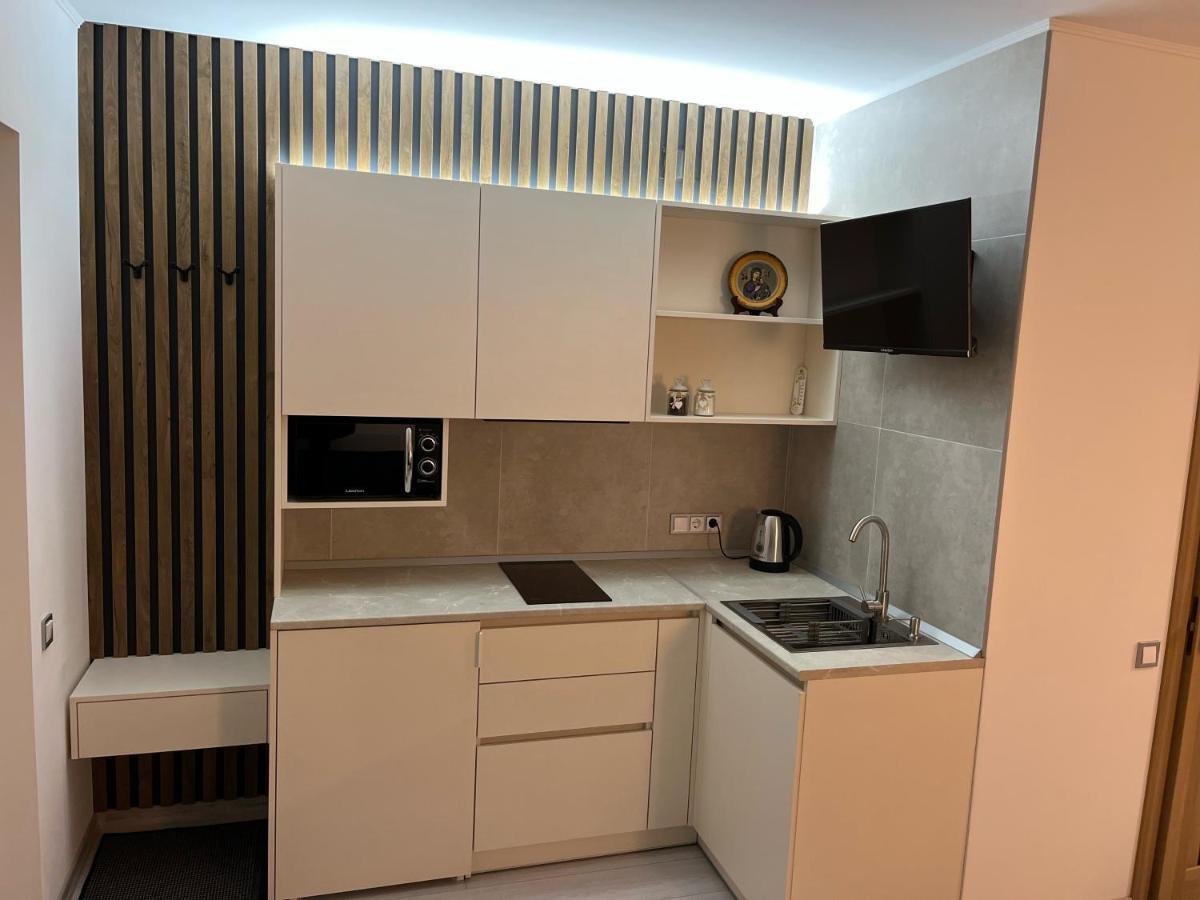 гірський кришталь Apartment
