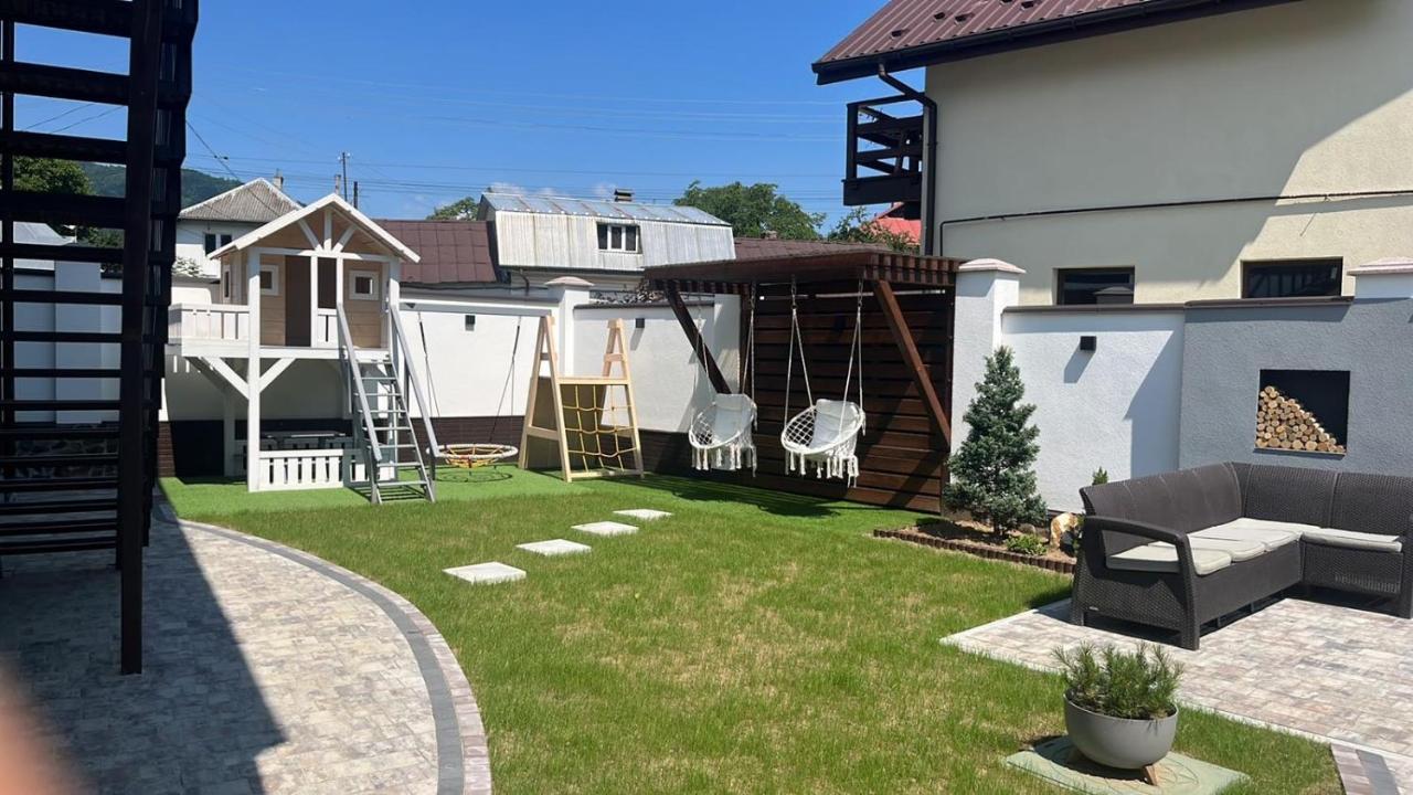 гірський кришталь Apartment